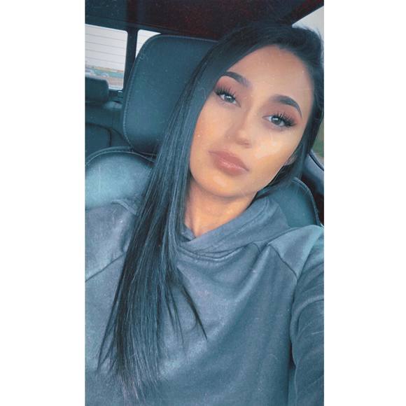 Poshmark profile picture for @tattoo11